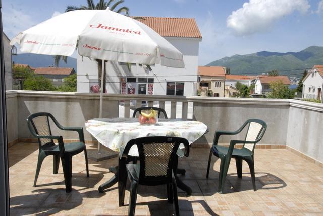 Apartments Dosljak Tivat Exteriör bild