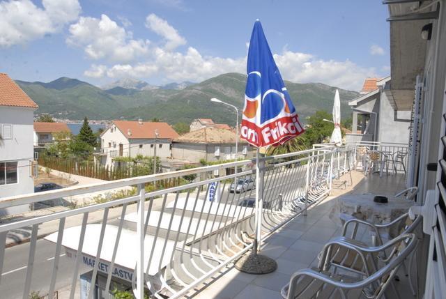 Apartments Dosljak Tivat Exteriör bild