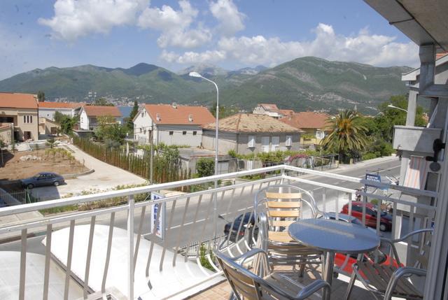 Apartments Dosljak Tivat Exteriör bild